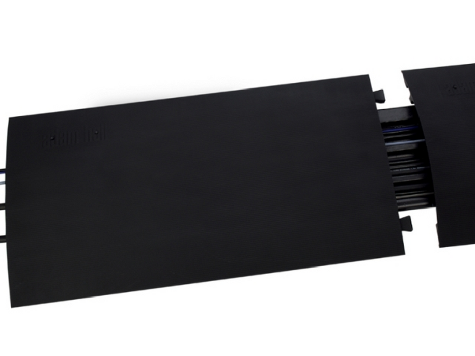 Adam Hall Defender Base For 85100 Cable Protector 5-Channels
