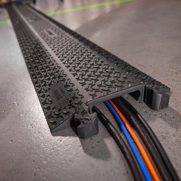 Adam Hall Defender XPRESS 100 - cable protector, 100mm channel, black