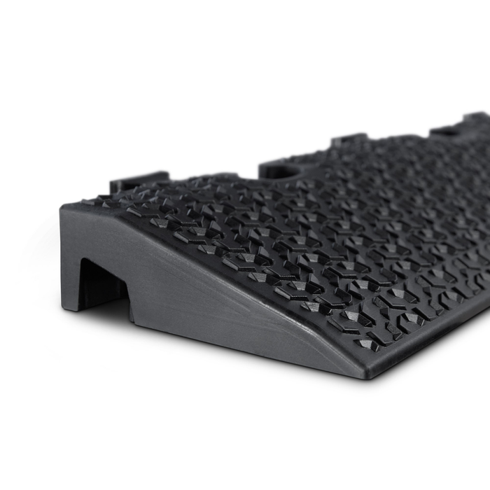 ADAM HALL Defender MIDI 5 2D RS - Short wheelchair ramp -5 channels