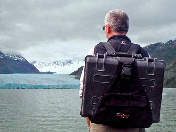 PLASTIC CASES ACCESSORY Handles and strap to convert an M suitcase into backpack