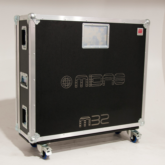 Santosom Mixer Flight case PRO, MIDAS M32